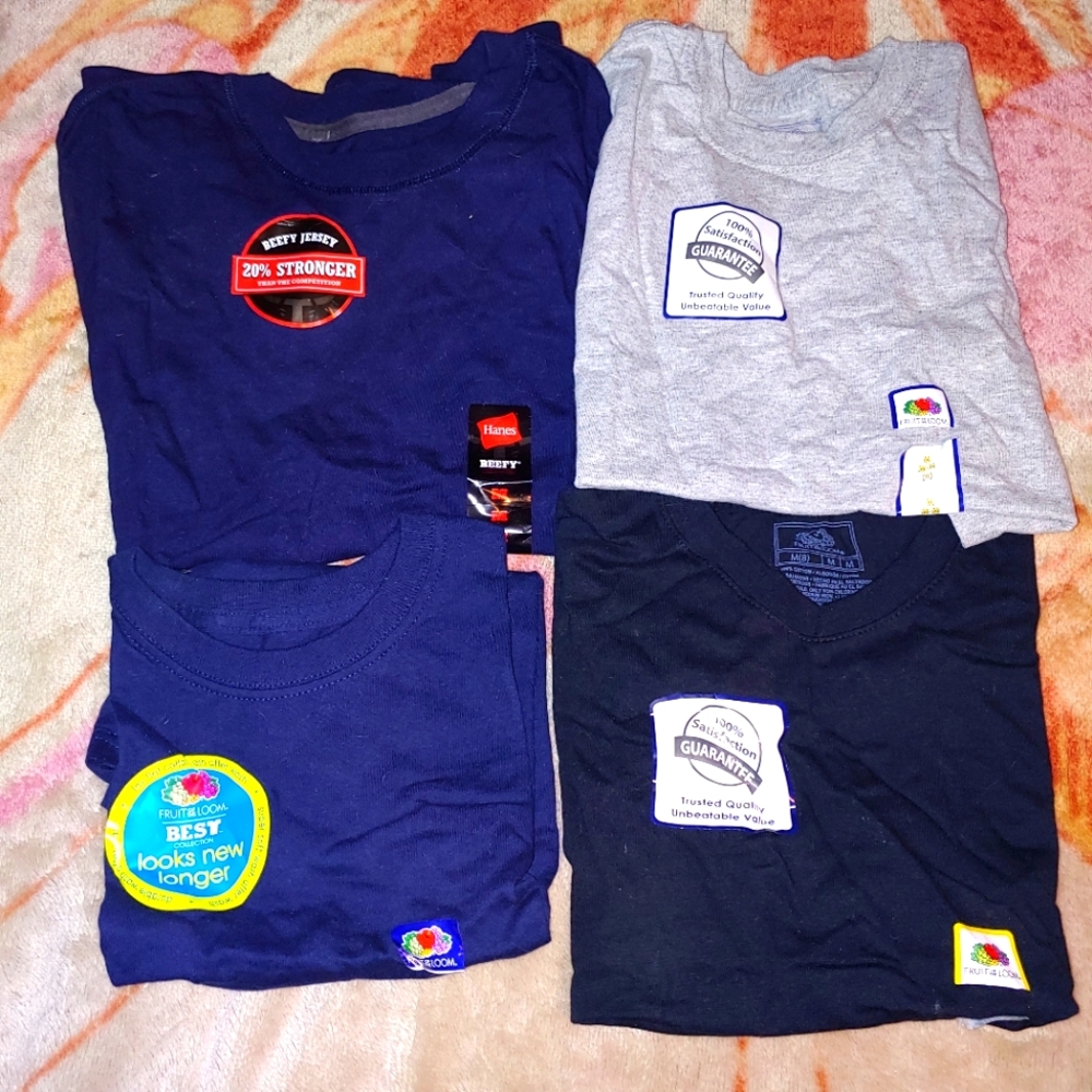 4/$12 Lot of 4 Fruit of The Loom Boys M (8) Tee Shirts